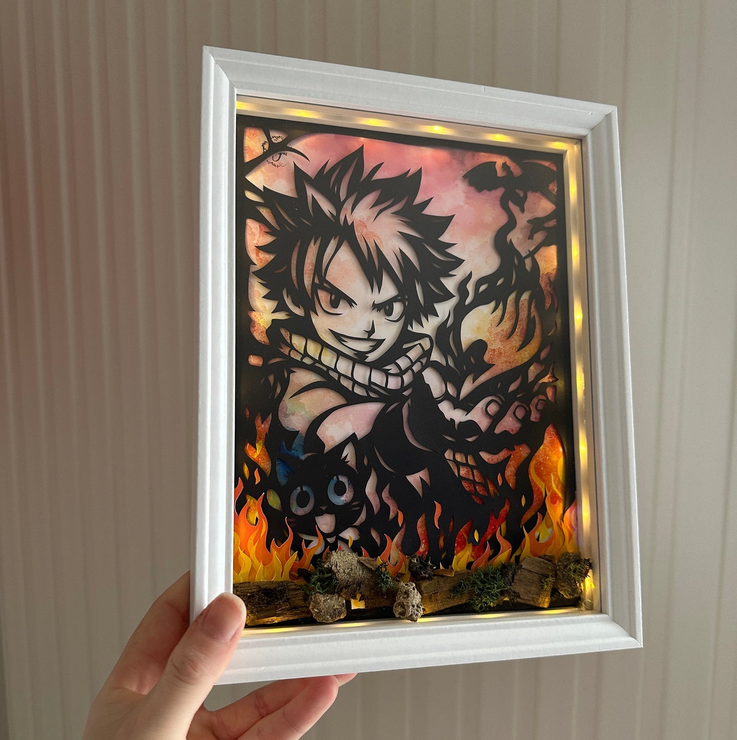 Cadre lumineux – Diorama papier Natsu