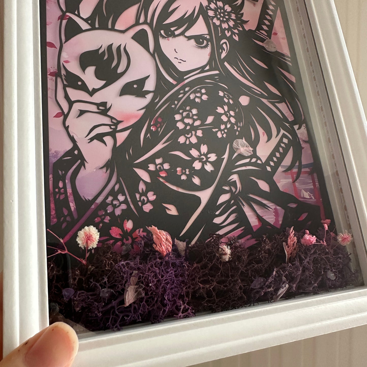 Cadre lumineux – Diorama papier Erza
