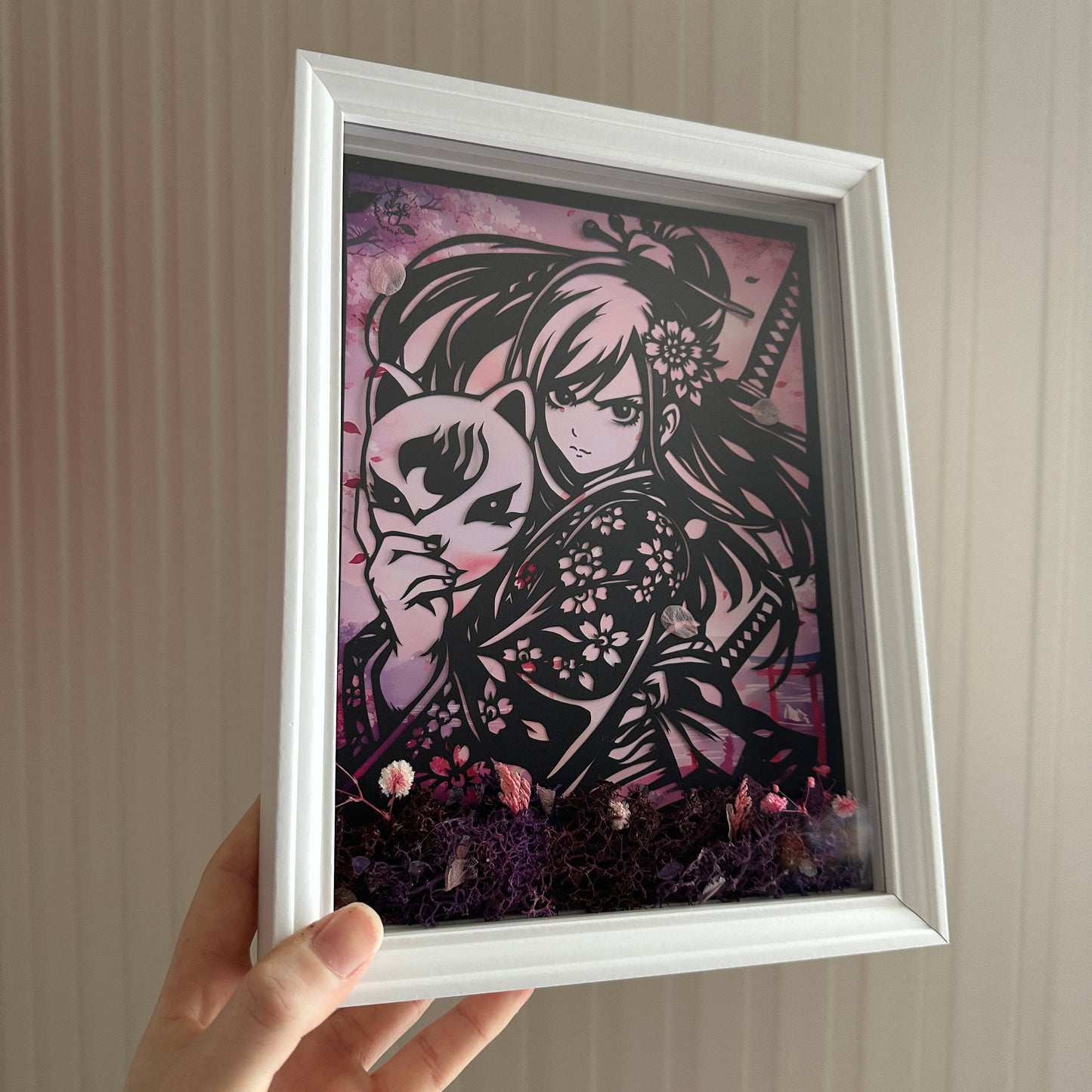 Cadre lumineux – Diorama papier Erza